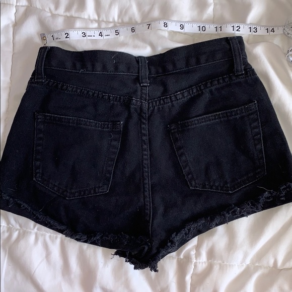 Brandy Melville Black High Rise Shorts - Picture 1 of 3